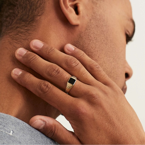 Mejuri Black Onyx 14K Solid Gold Ring Sz. 7 - Picture 13 of 16